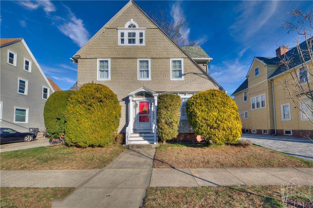 1354 Narragansett Boulevard - Photo 1