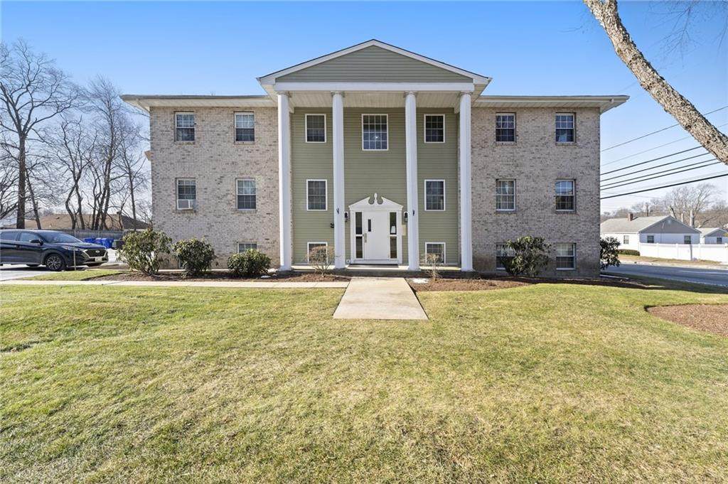 2060 Mineral Spring Avenue - Photo 1