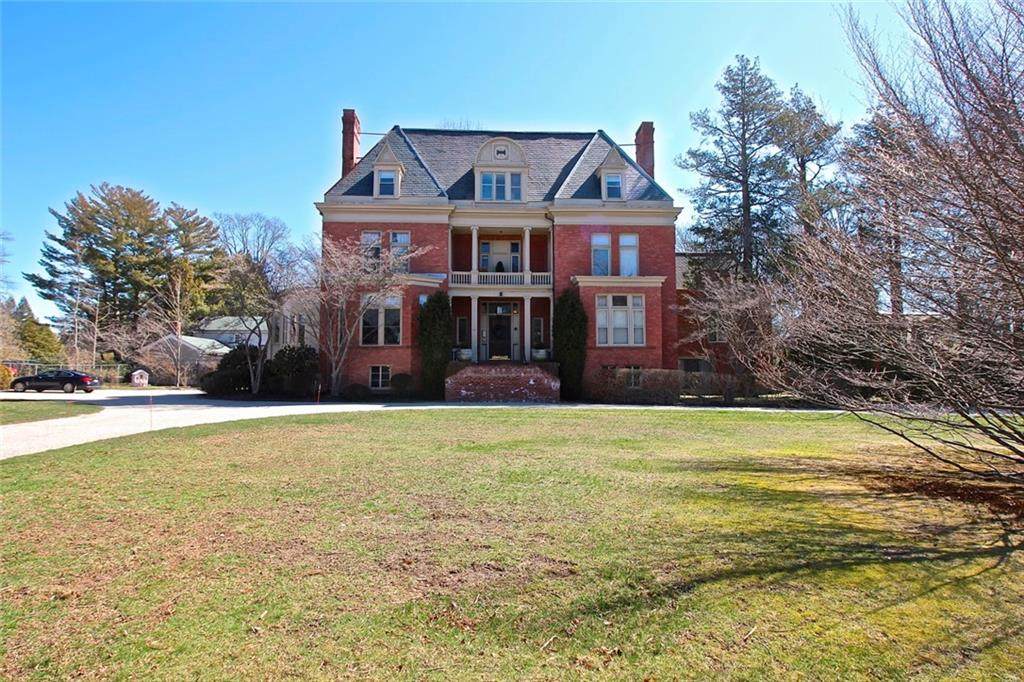 434 Bellevue Avenue - Photo 1