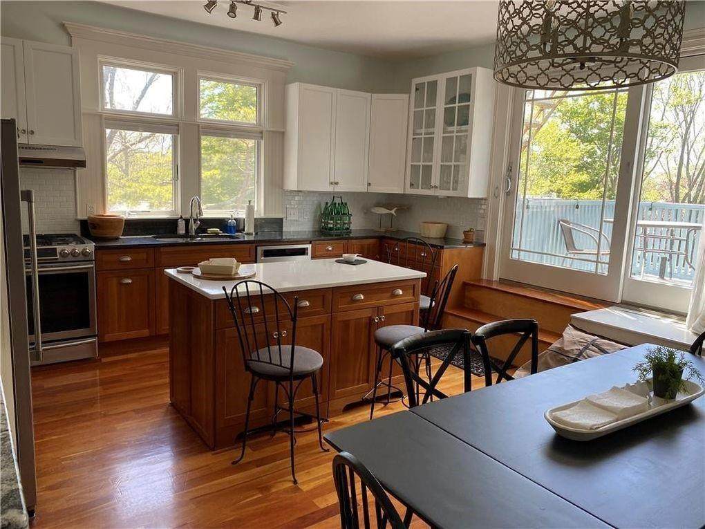 569 Spring Street - Photo 1