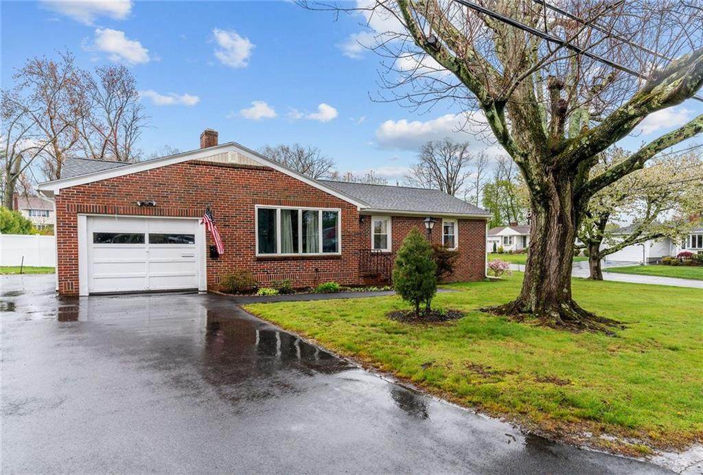 25 Fernbrook Drive - Photo 1