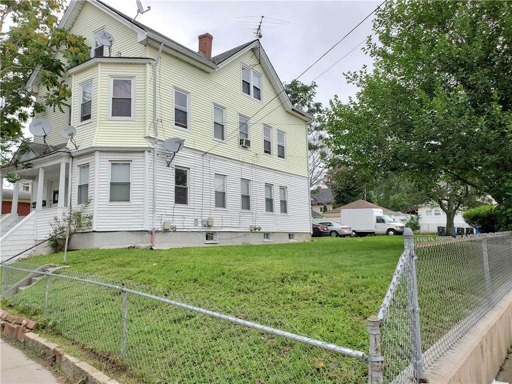 1018 Cranston Street - Photo 1
