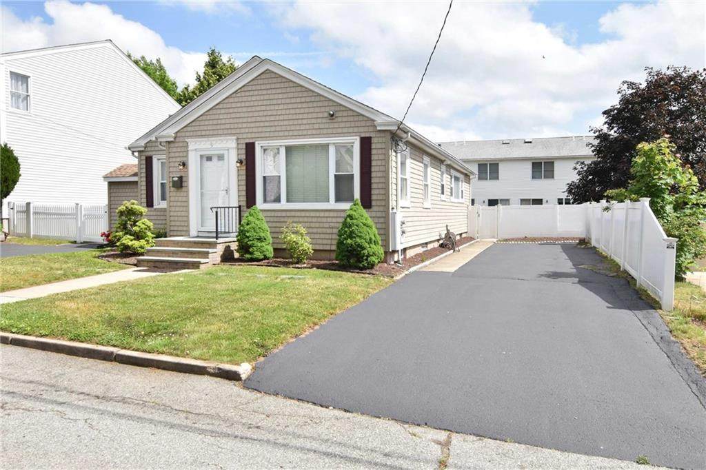 9 Packard Avenue - Photo 1