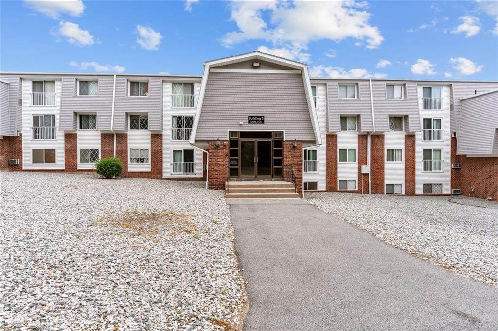 300 Smithfield Road - Photo 1