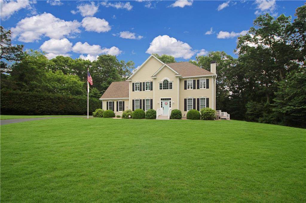 8 Woodmansee Court - Photo 1
