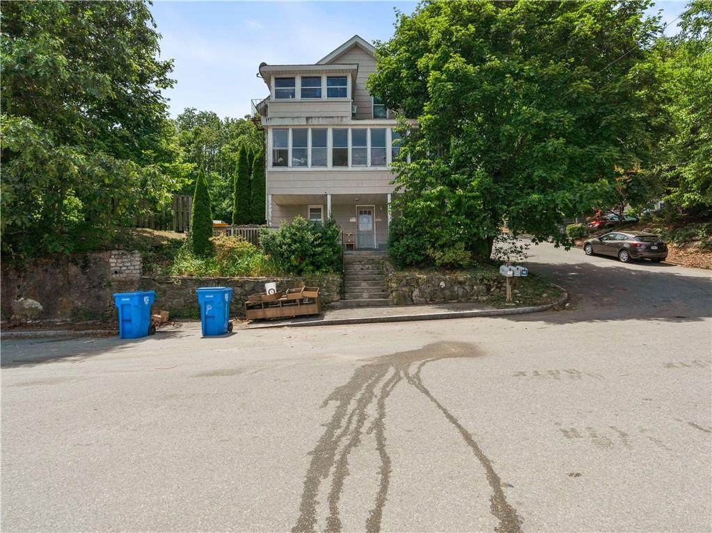 106 Bouvier Avenue - Photo 1