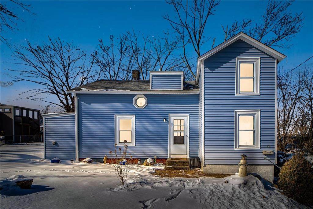102 Lincoln Avenue - Photo 1