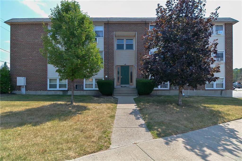 11 Woodbine Street - Photo 1