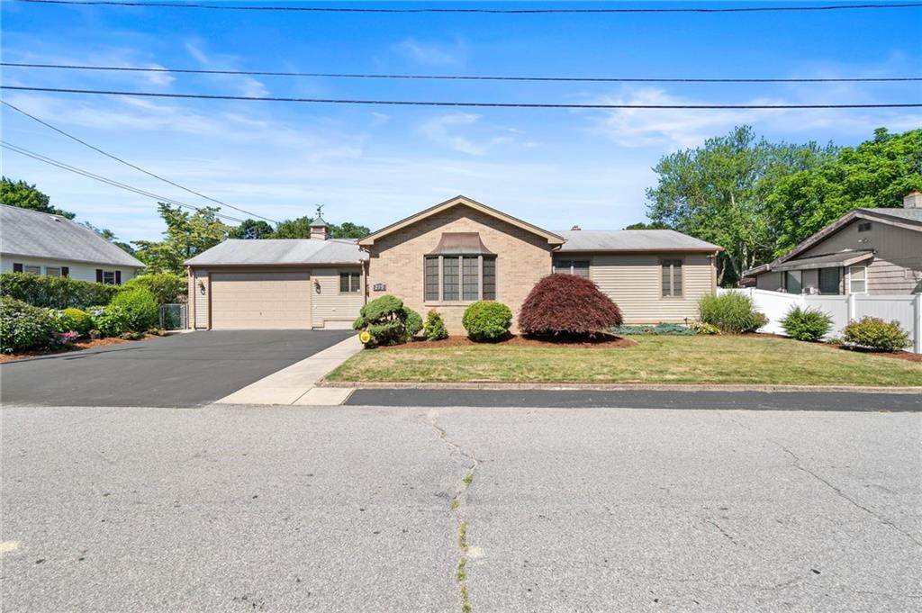 219 Irving Road - Photo 1