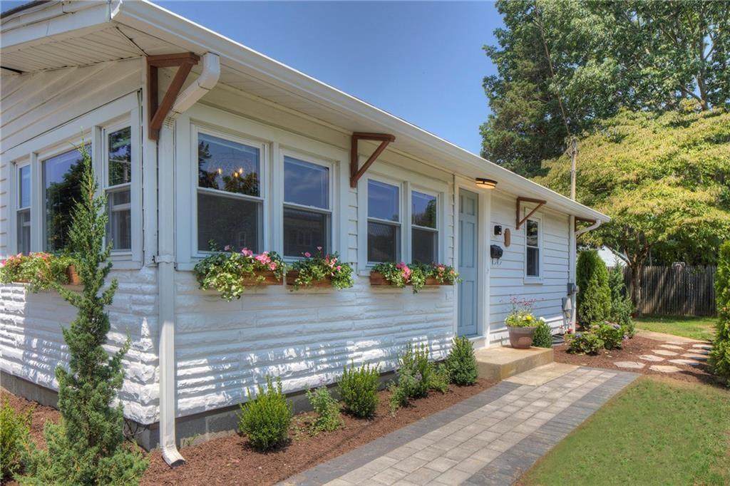 9 Sunset Drive - Photo 1