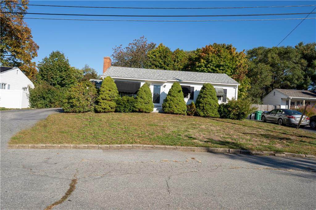 21 Holiday Avenue - Photo 1