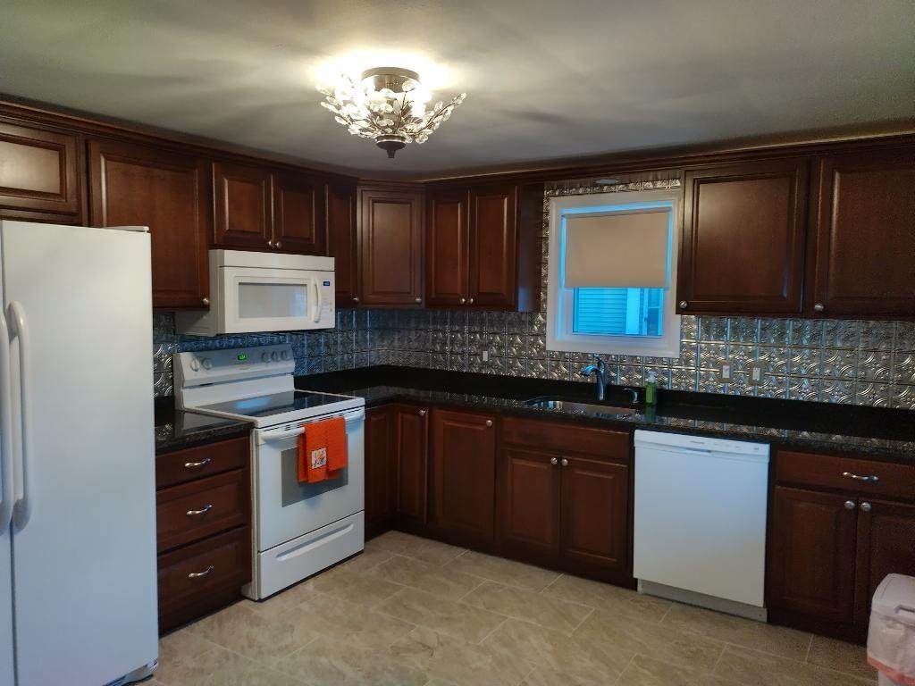 8 Woodland Avenue - Photo 1