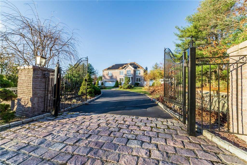 467 Robin Hollow Road - Photo 1
