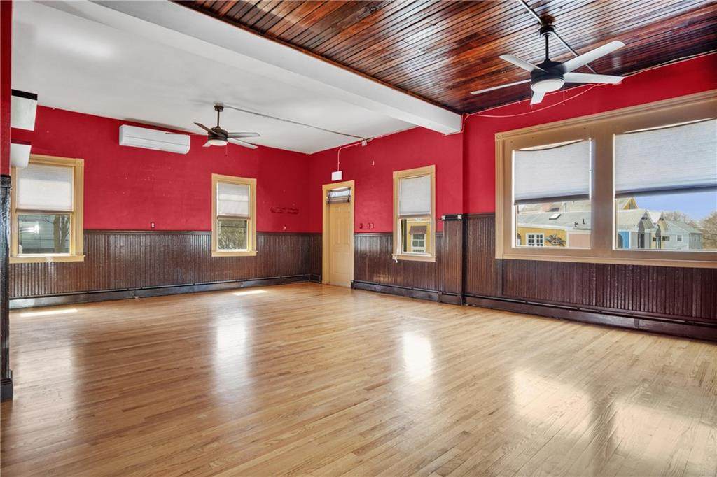 308 Metacom Avenue - Photo 1