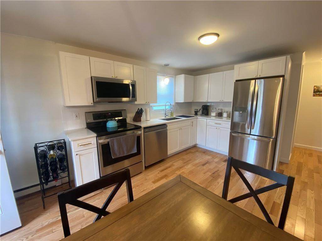 32 Middleton Avenue - Photo 1