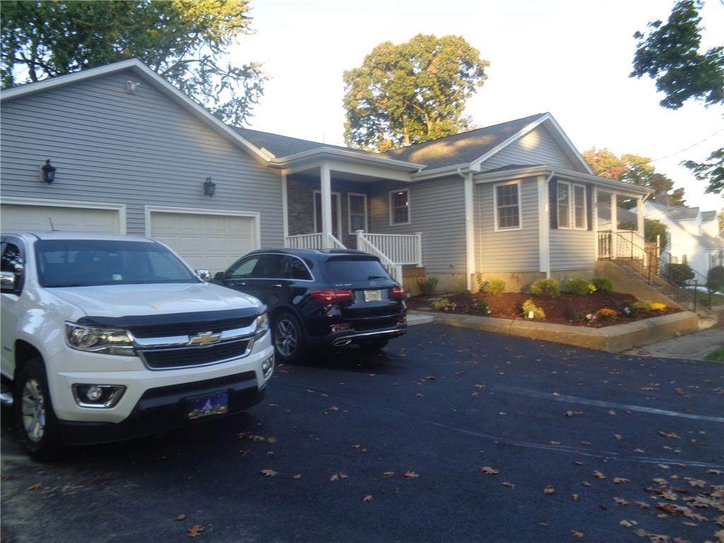 81 Benbridge Avenue - Photo 1