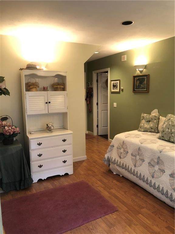 186 Riverdell Drive - Photo 1