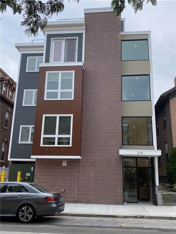 219 Waterman Street - Photo 1