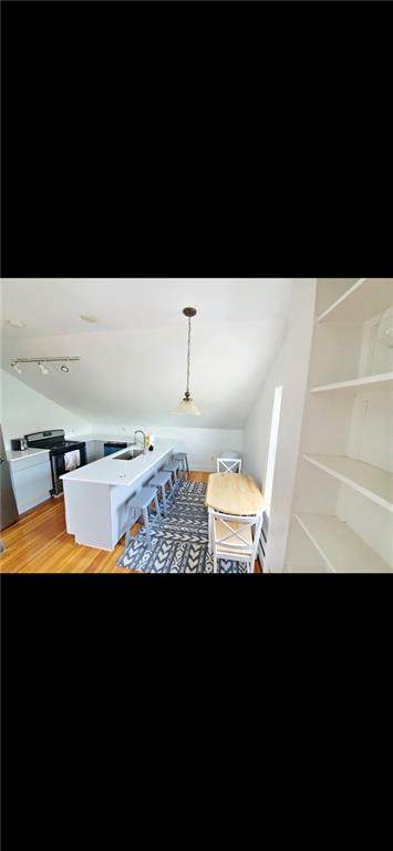 640 Thames Street - Photo 1
