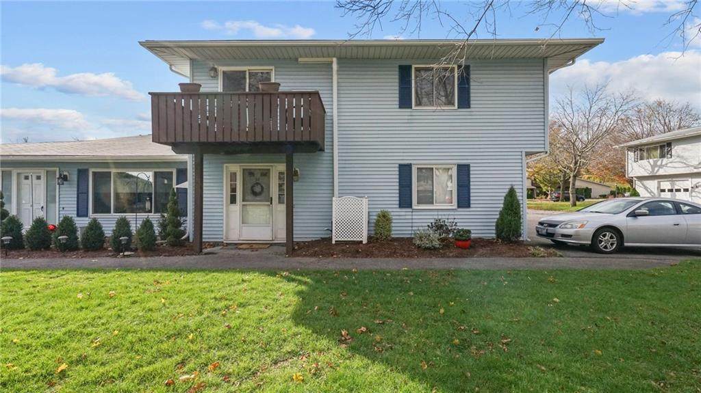 34 Fox Ridge Crescent - Photo 1