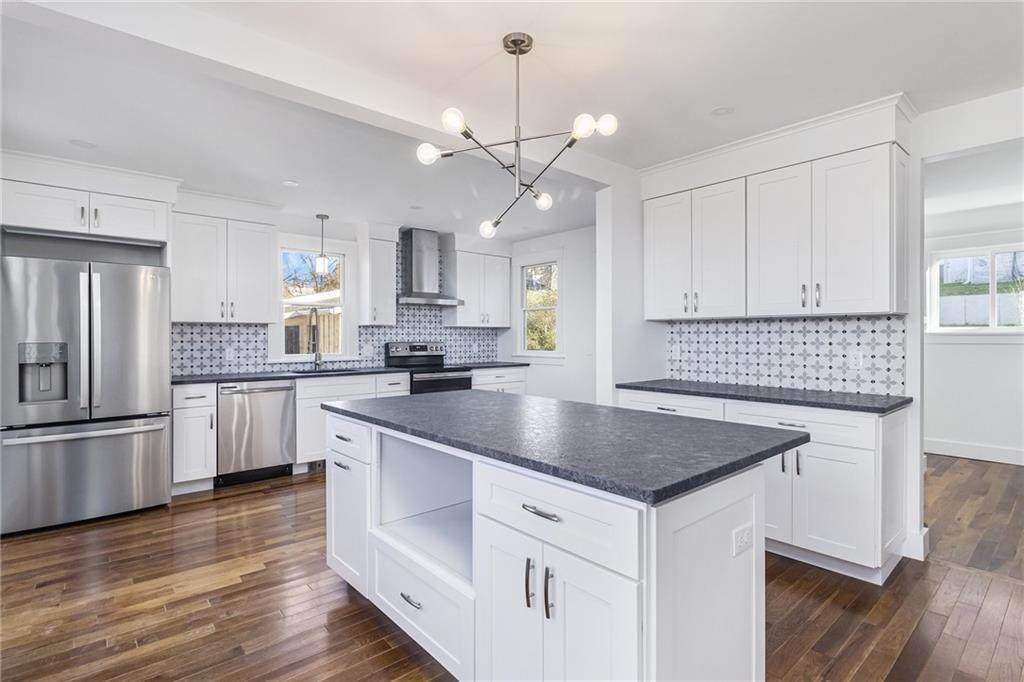 158 Hilton Street - Photo 1