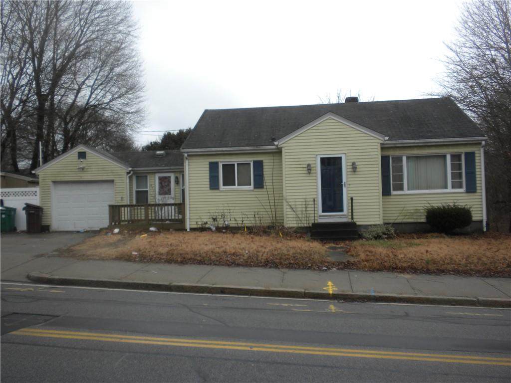 881 Cass Avenue - Photo 1