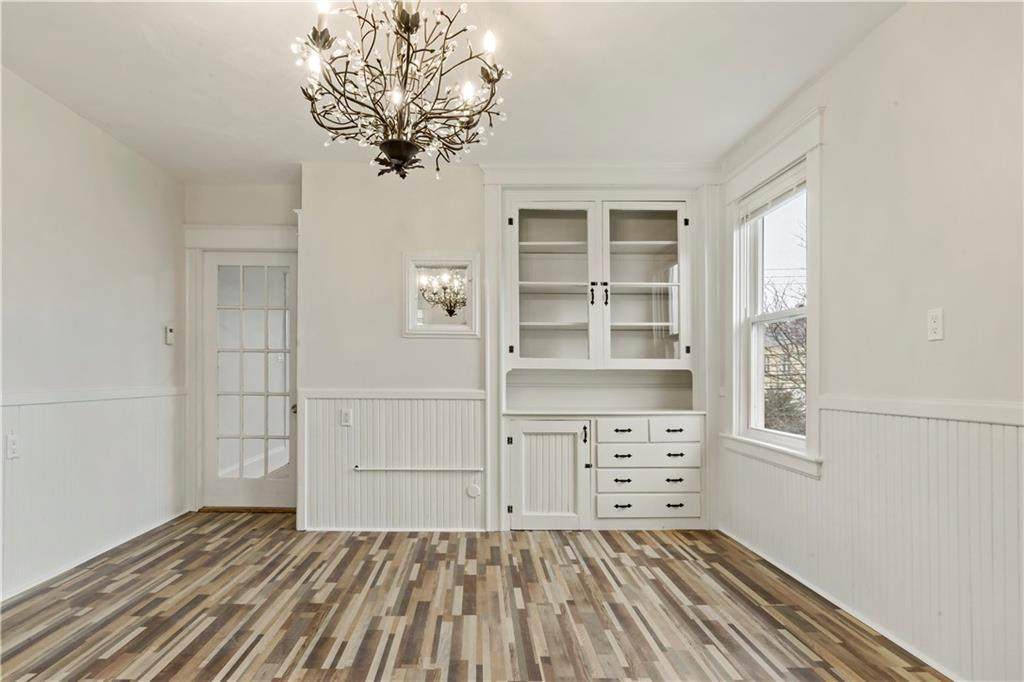 1018 S Broadway - Photo 1