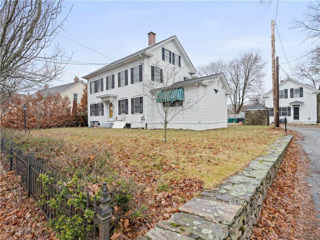 673 East Avenue - Photo 1