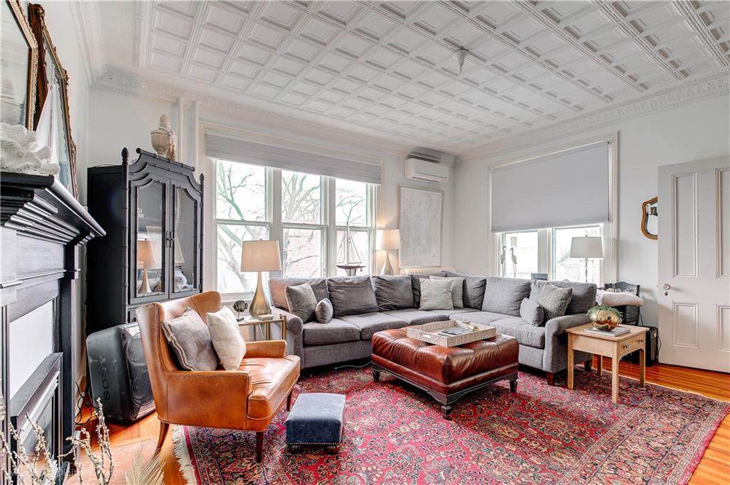 569 Spring Street - Photo 1