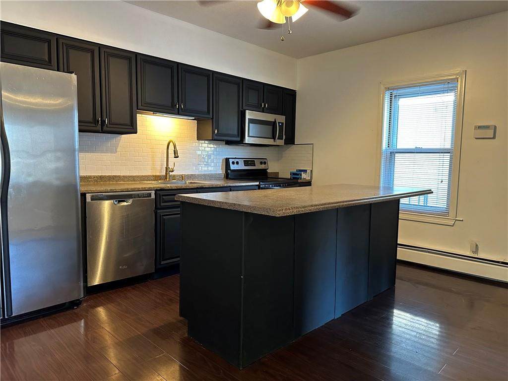 420 Kenyon Avenue - Photo 1