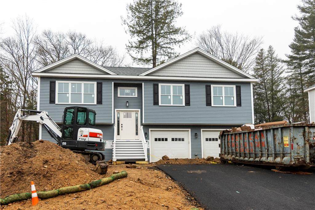 456 Pequot Avenue - Photo 1