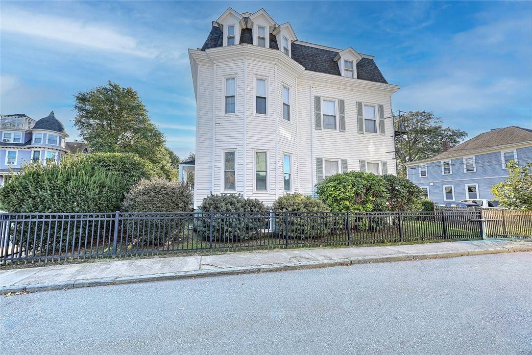 13 Rhode Island Avenue - Photo 1