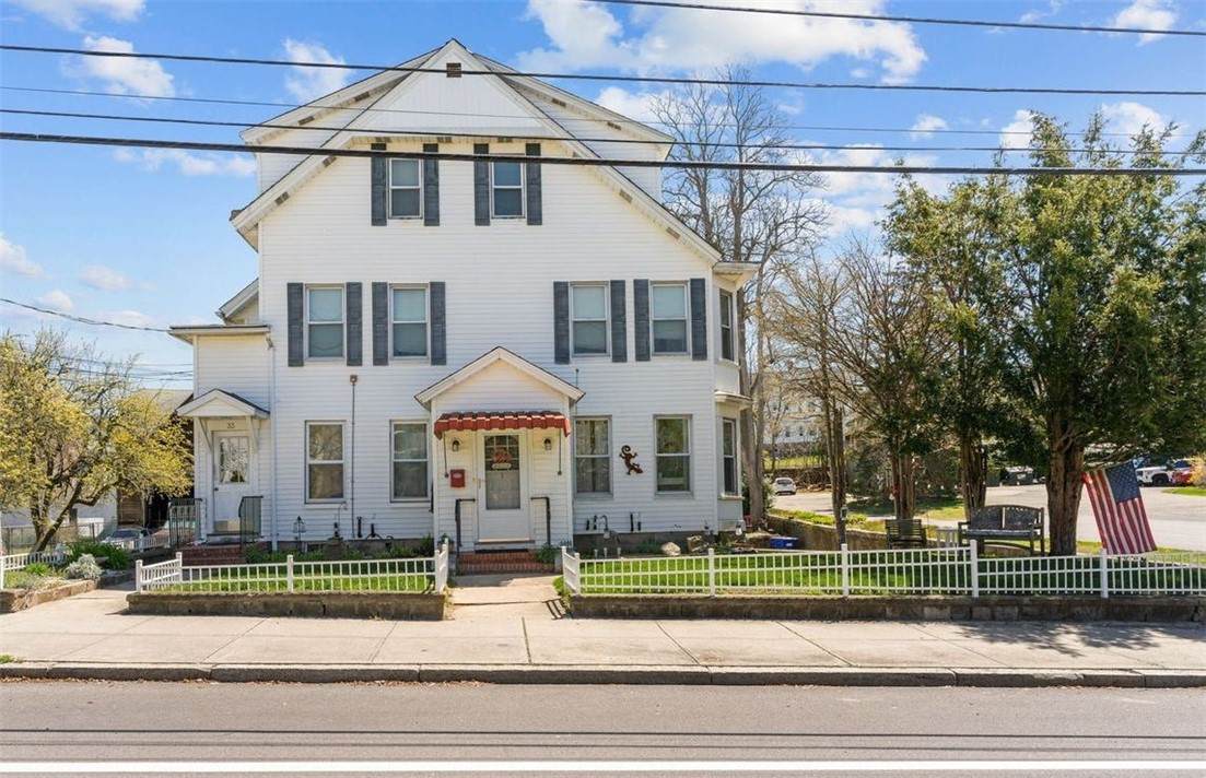 33 Grove Avenue - Photo 1
