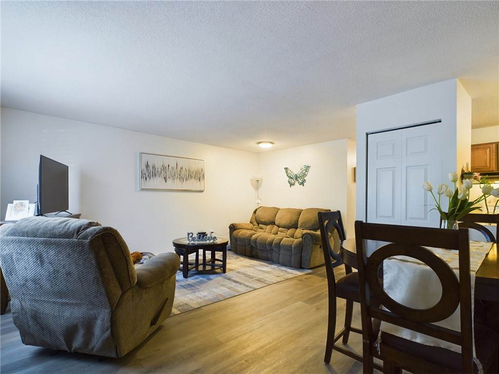 21 Apache Drive - Photo 1