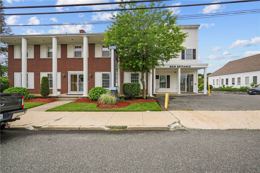 100 Smithfield Avenue - Photo 1