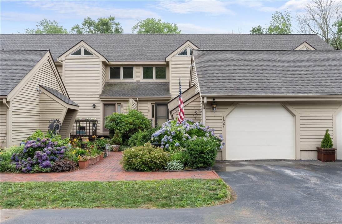 137 Pine Glen Drive - Photo 1