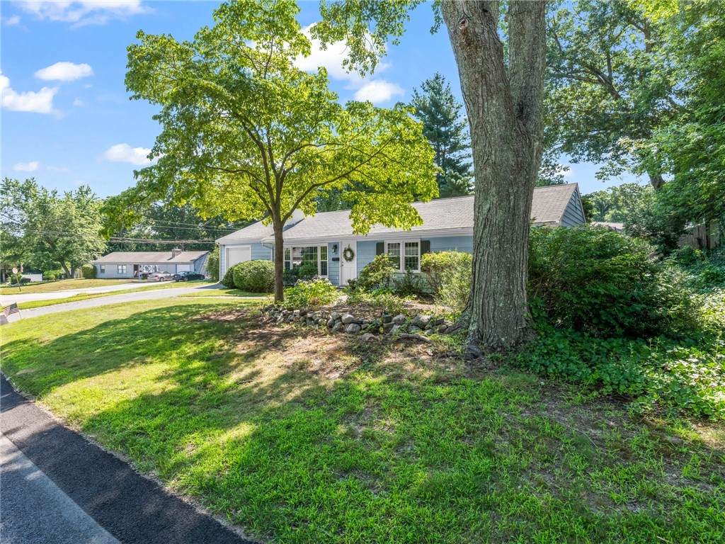 https://bt-photos.global.ssl.fastly.net/rhodeisland/orig_boomver_1_1364343-2.jpg