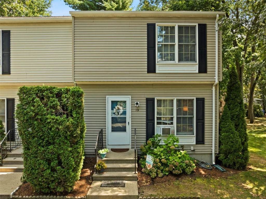 19 Wood Hollow Lane - Photo 1