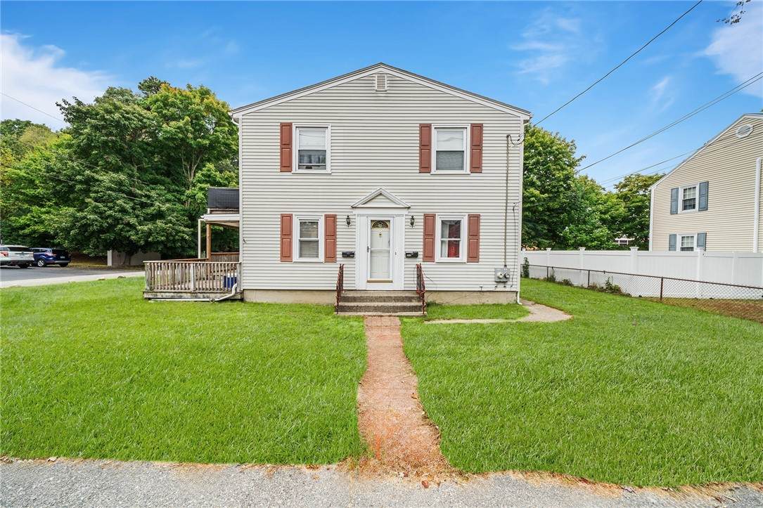 978 Smithfield Avenue - Photo 1