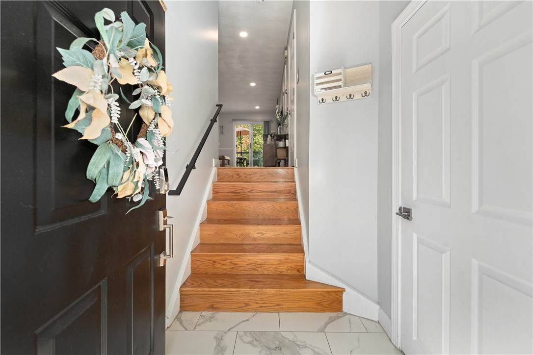 565 Quaker Lane - Photo 1