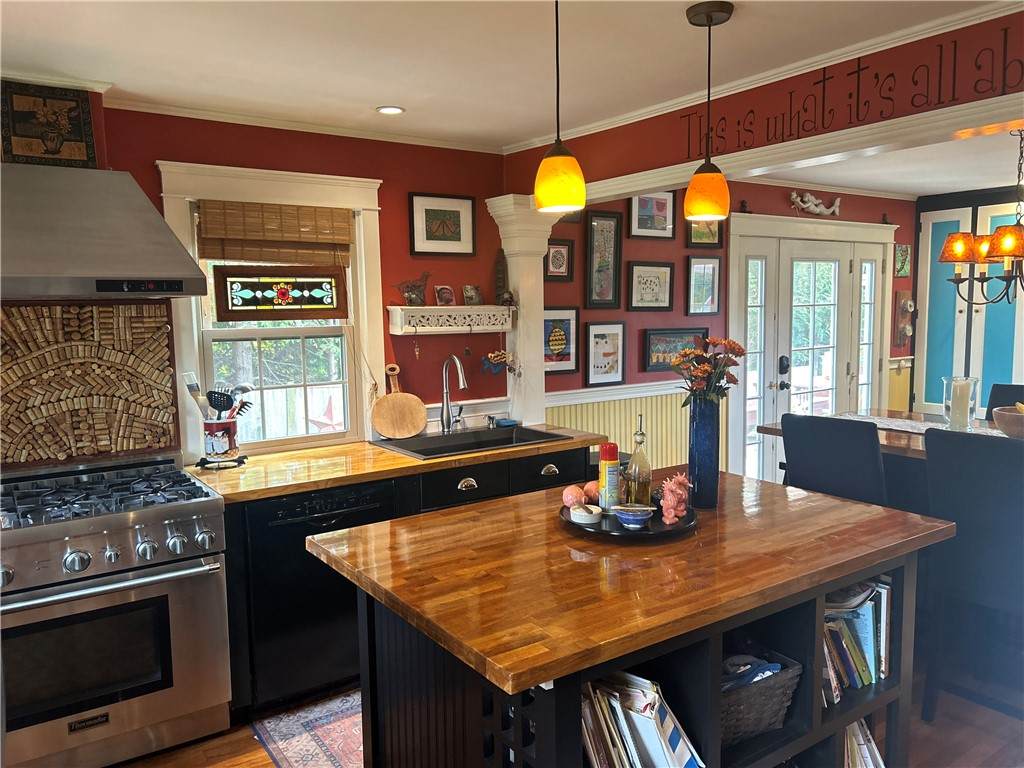 https://bt-photos.global.ssl.fastly.net/rhodeisland/orig_boomver_1_1372046-2.jpg