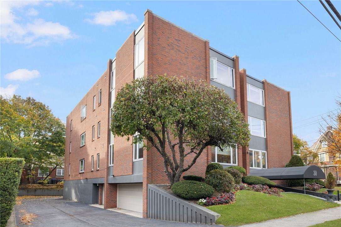 30 Blackstone Boulevard - Photo 1