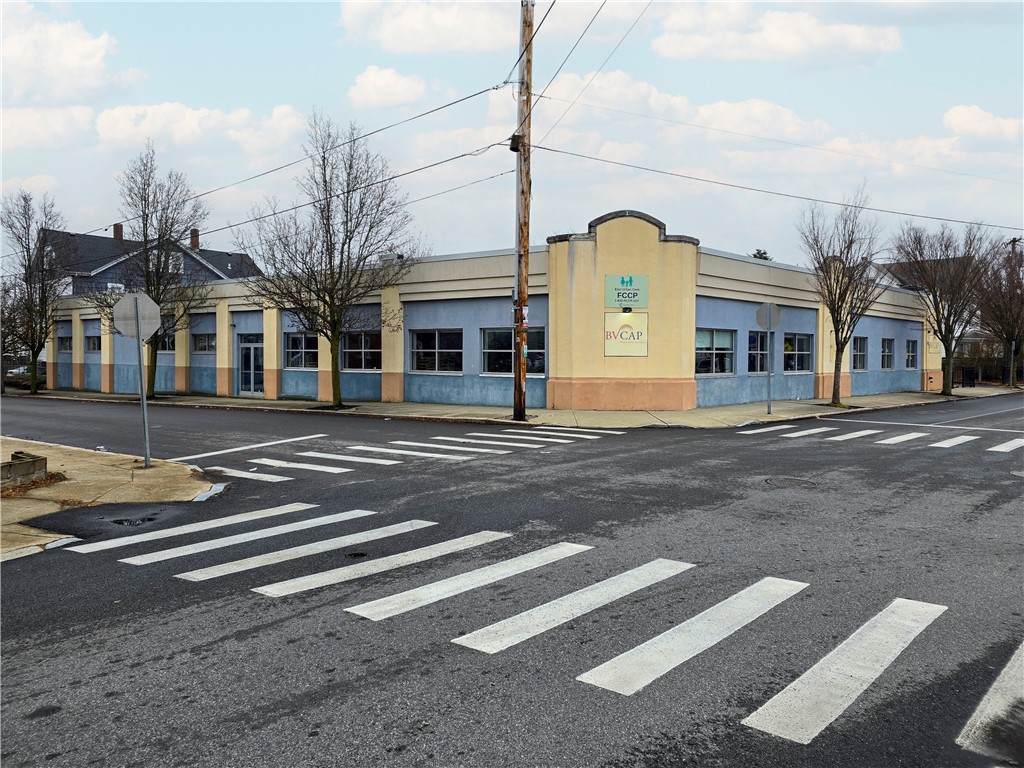 210 West Avenue - Photo 1