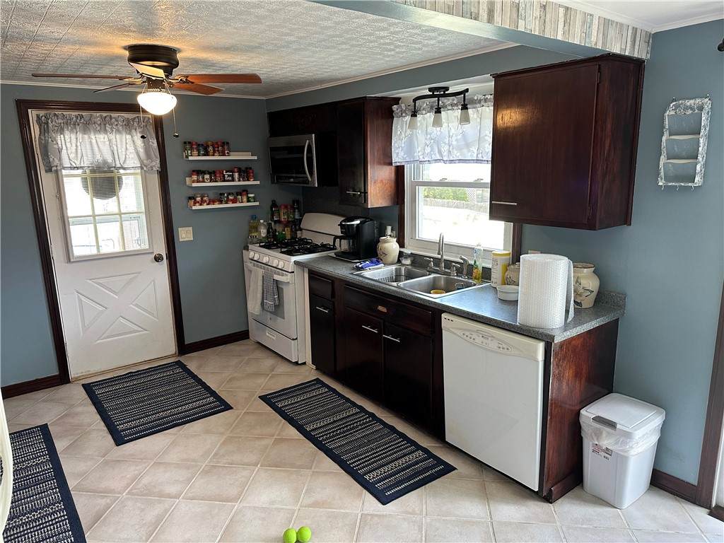 https://bt-photos.global.ssl.fastly.net/rhodeisland/orig_boomver_1_1379341-2.jpg