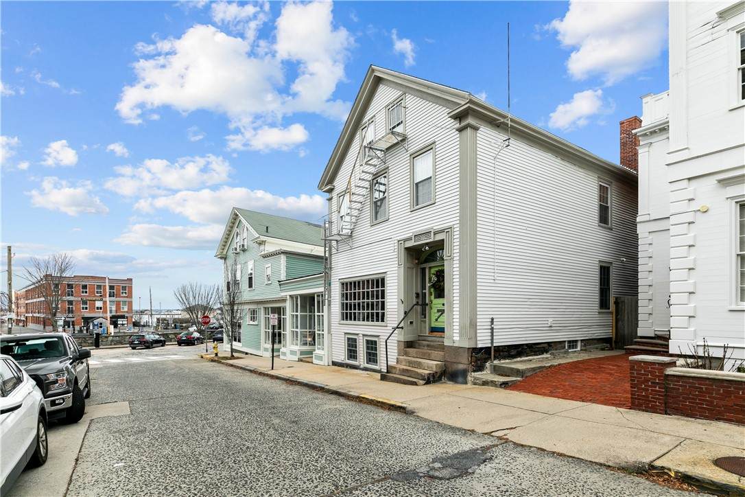 8 Franklin Street - Photo 1