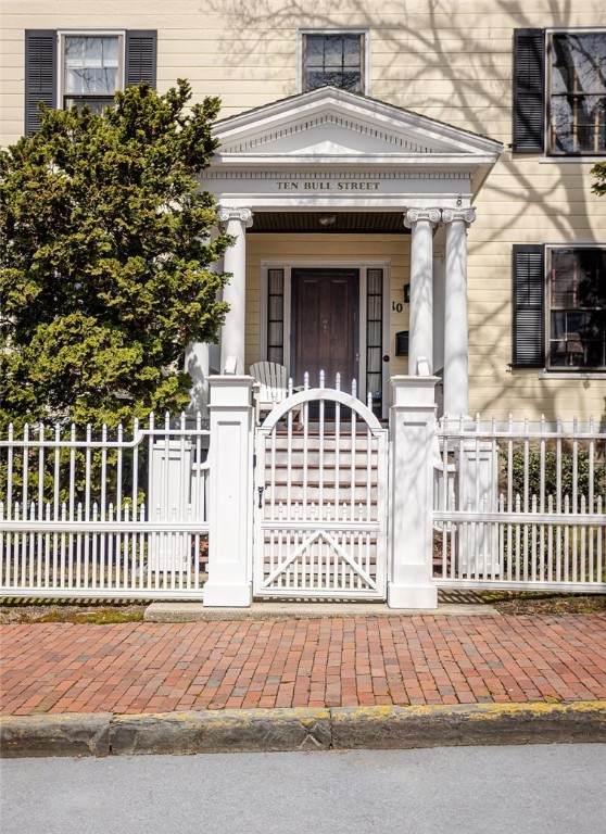 https://bt-photos.global.ssl.fastly.net/rhodeisland/orig_boomver_1_1382871-2.jpg
