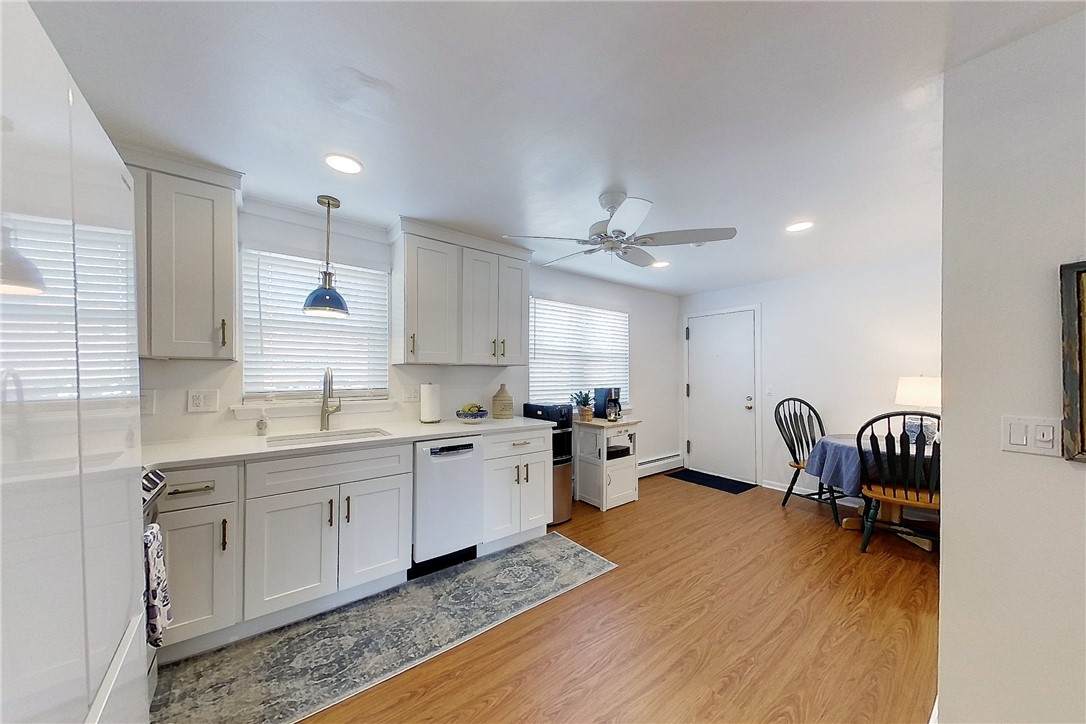 70 Carroll Ave Avenue - Photo 1