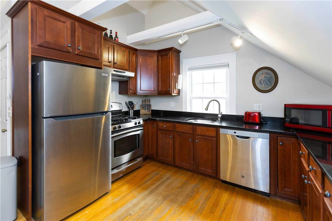 https://bt-photos.global.ssl.fastly.net/rhodeisland/orig_boomver_1_1384306-2.jpg