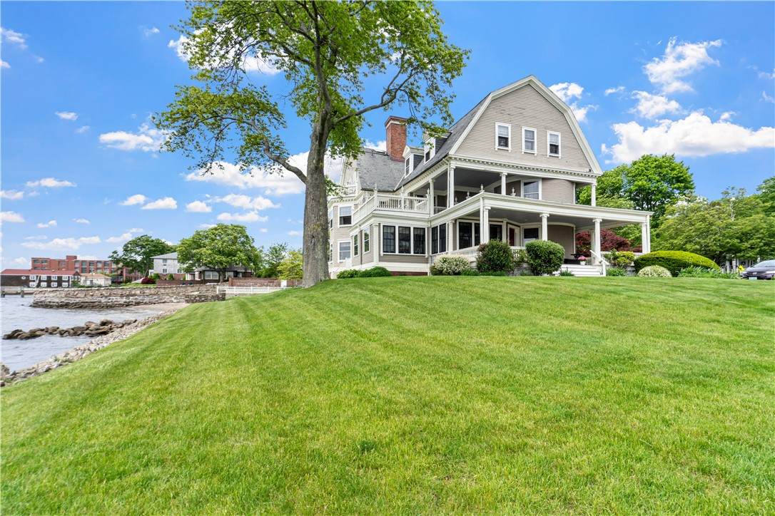 217 Hope Street - Photo 1