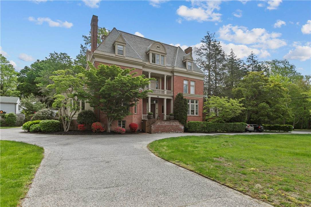434 Bellevue Avenue - Photo 1